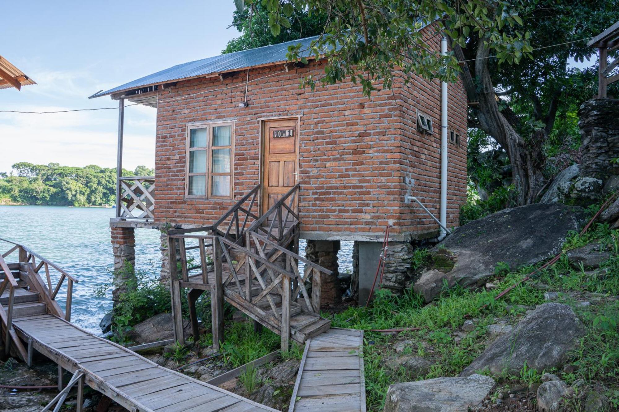 Soul Rebel Lodge & Backpackers Nkhata Bay Ngoại thất bức ảnh